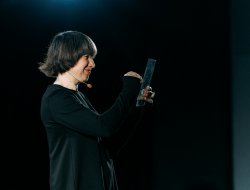 Перформанс «The Method of Constructing Political Truth» Алевтини Кахідзе і Олексія Ананова в Центрі Помпіду - фото 11